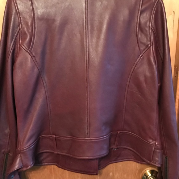 Burgundy Wilson Women’s Large Size L Leather Jacket. Fits True to Size. - Picture 3 of 5